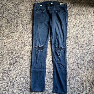 Rag and bone destroyed dark skinny Jeans size 28